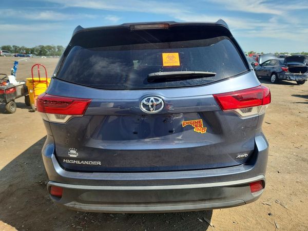 2019 TOYOTA HIGHLANDER LE/LE Plus