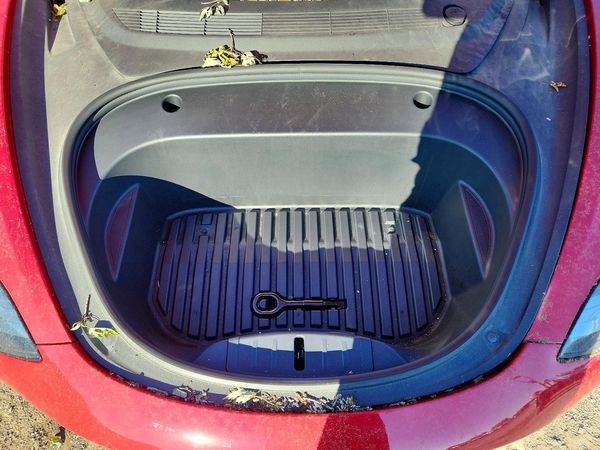 2023 TESLA MODEL 3 — Engine bay
