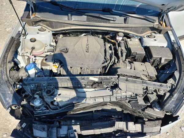 2025 KIA SPORTAGE X-LINE — Engine bay