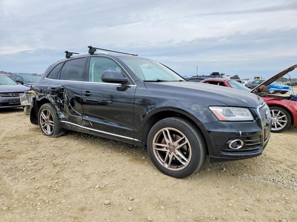 2014 AUDI Q5 Premium Plus — Passenger 3/4