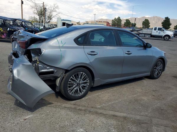 2024 KIA FORTE GT Line