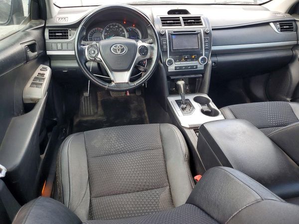 2014 TOYOTA CAMRY