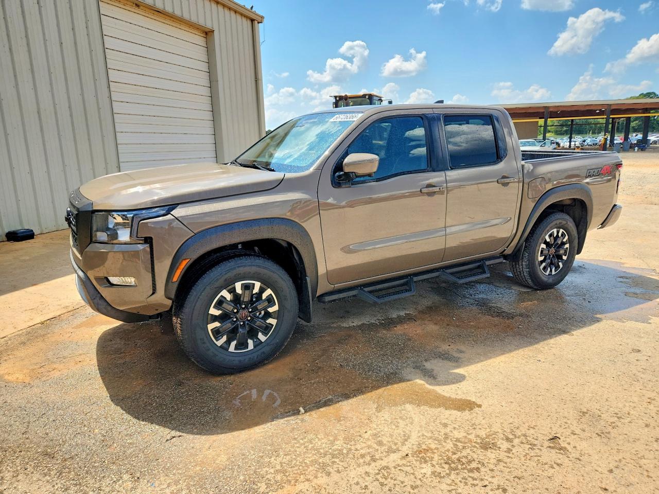 2023 NISSAN FRONTIER Crew Cab