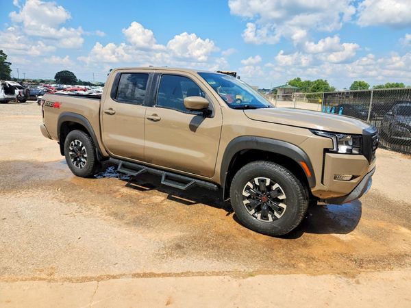 2023 NISSAN FRONTIER Crew Cab