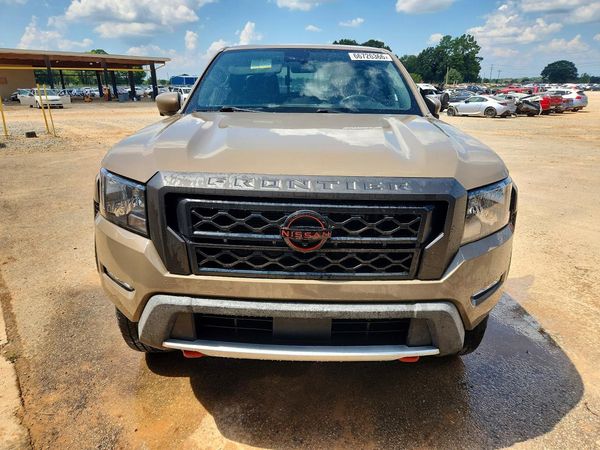 2023 NISSAN FRONTIER Crew Cab