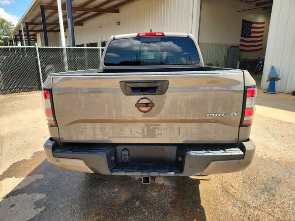 2023 NISSAN FRONTIER Crew Cab