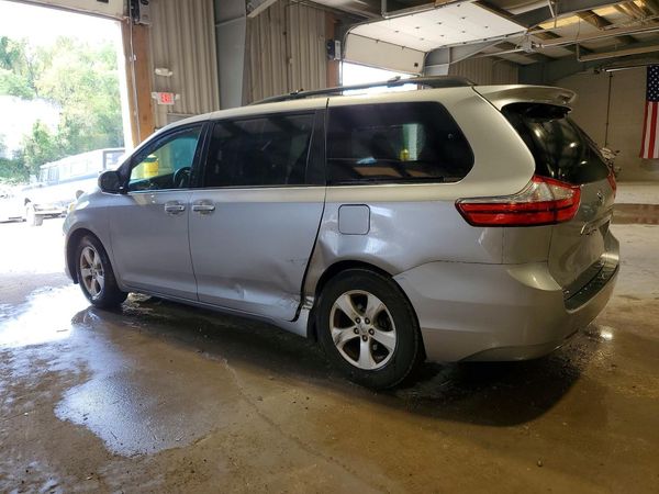 2015 TOYOTA SIENNA