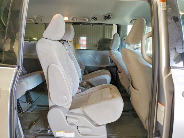 2015 TOYOTA SIENNA