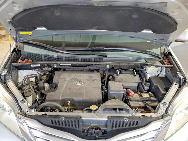 2015 TOYOTA SIENNA