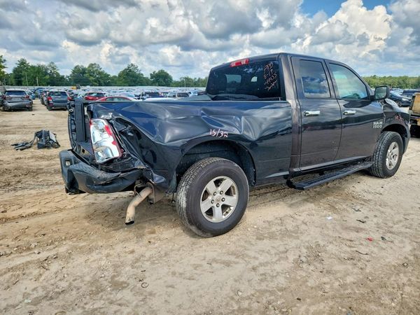 2017 RAM 1500 ST QUAD CAB 4X2