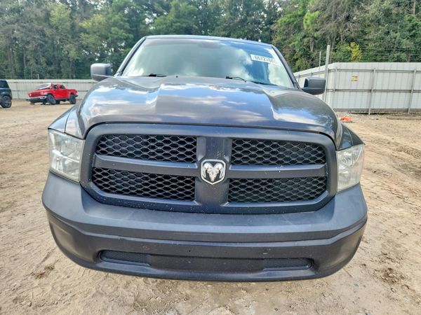 2017 RAM 1500 ST QUAD CAB 4X2