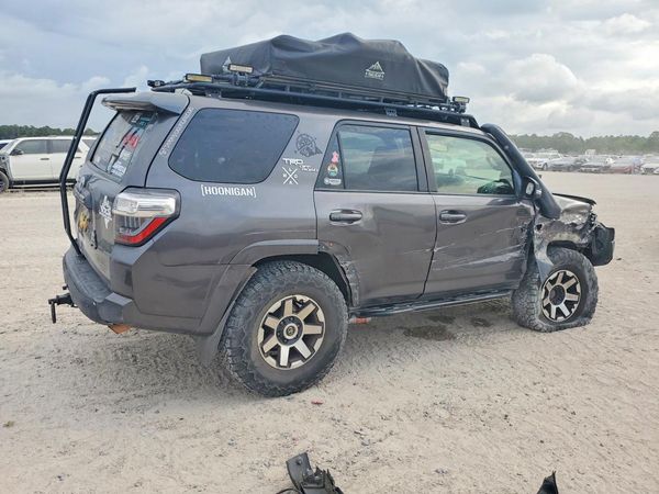 2018 TOYOTA 4RUNNER