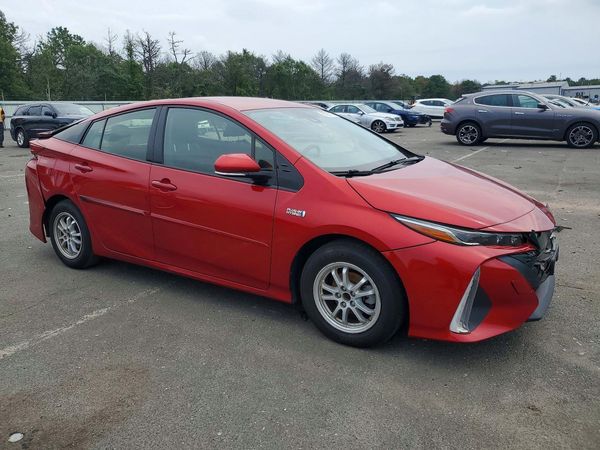 2018 TOYOTA PRIUS Plus/Premium/Advanced