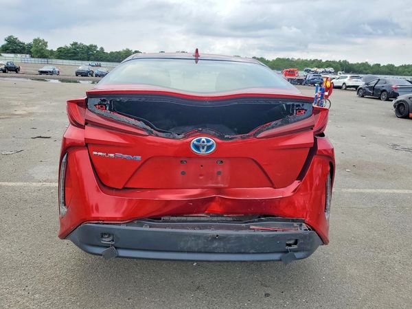 2018 TOYOTA PRIUS Plus/Premium/Advanced