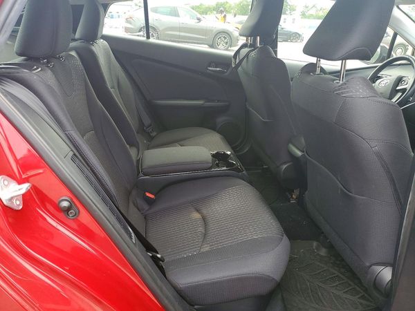 2018 TOYOTA PRIUS Plus/Premium/Advanced
