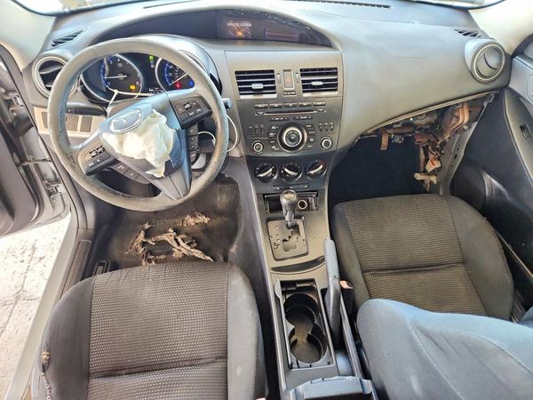 2013 MAZDA 3 Sport/GX