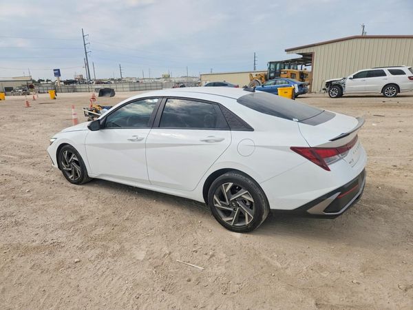 2025 HYUNDAI ELANTRA