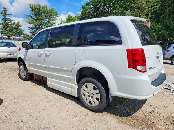 2014 DODGE GRAND CARAVAN SE