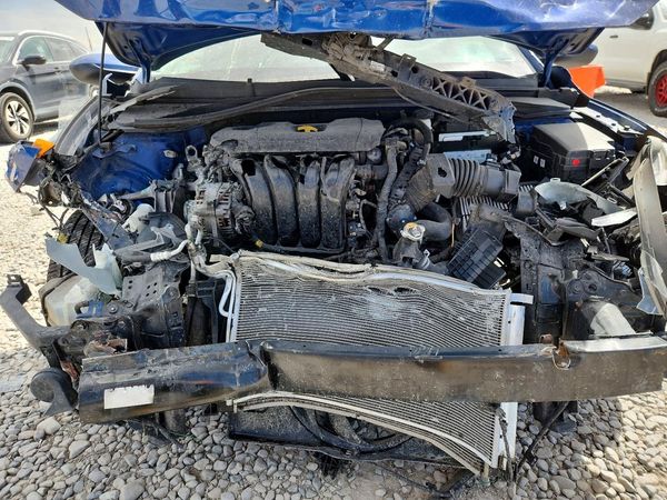 2020 HYUNDAI ELANTRA — Engine bay