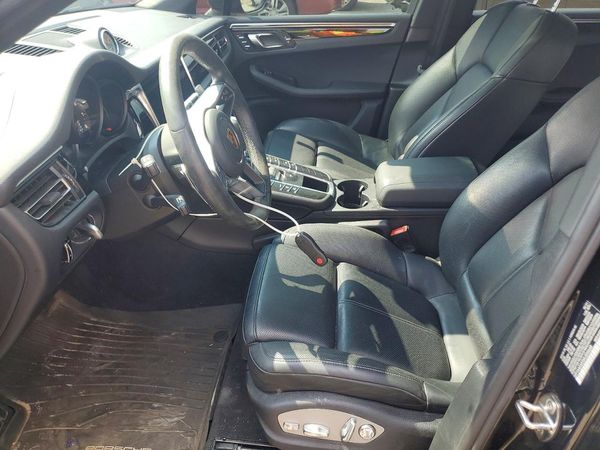 2021 PORSCHE MACAN Base