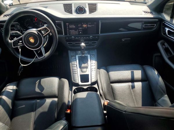 2021 PORSCHE MACAN Base