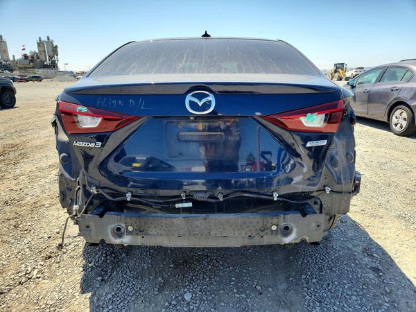 2016 MAZDA 3 SE