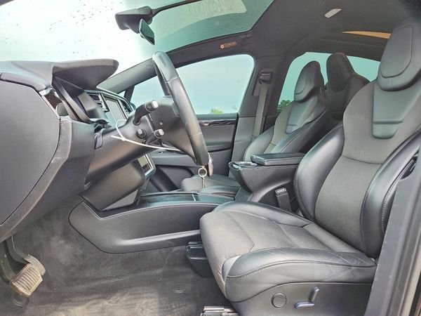 2017 TESLA MODEL X