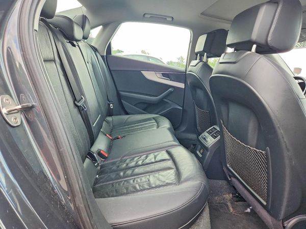 2017 AUDI A4 quattro Premium