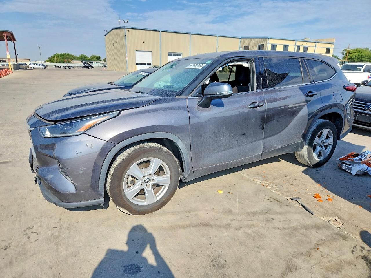 2021 TOYOTA HIGHLANDER LE