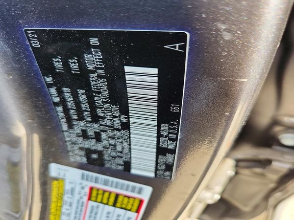 2021 TOYOTA HIGHLANDER LE