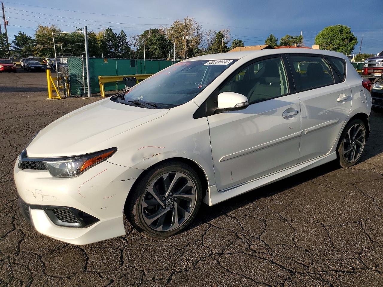 2018 TOYOTA COROLLA — Front 3/4