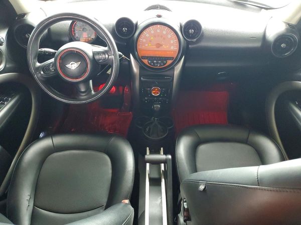 2016 MINI COOPER