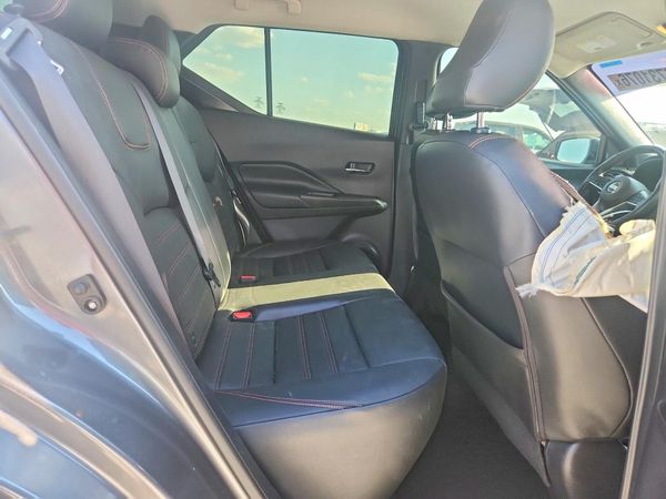 2019 NISSAN KICKS