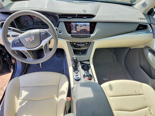 2026 CADILLAC XT5
