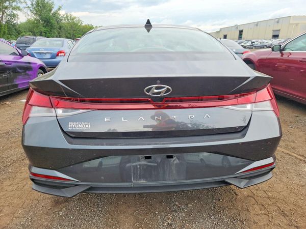 2022 HYUNDAI ELANTRA SEL