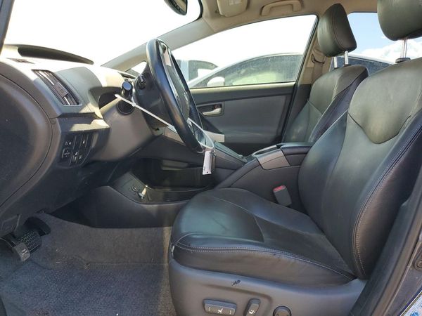 2014 TOYOTA PRIUS — DENT