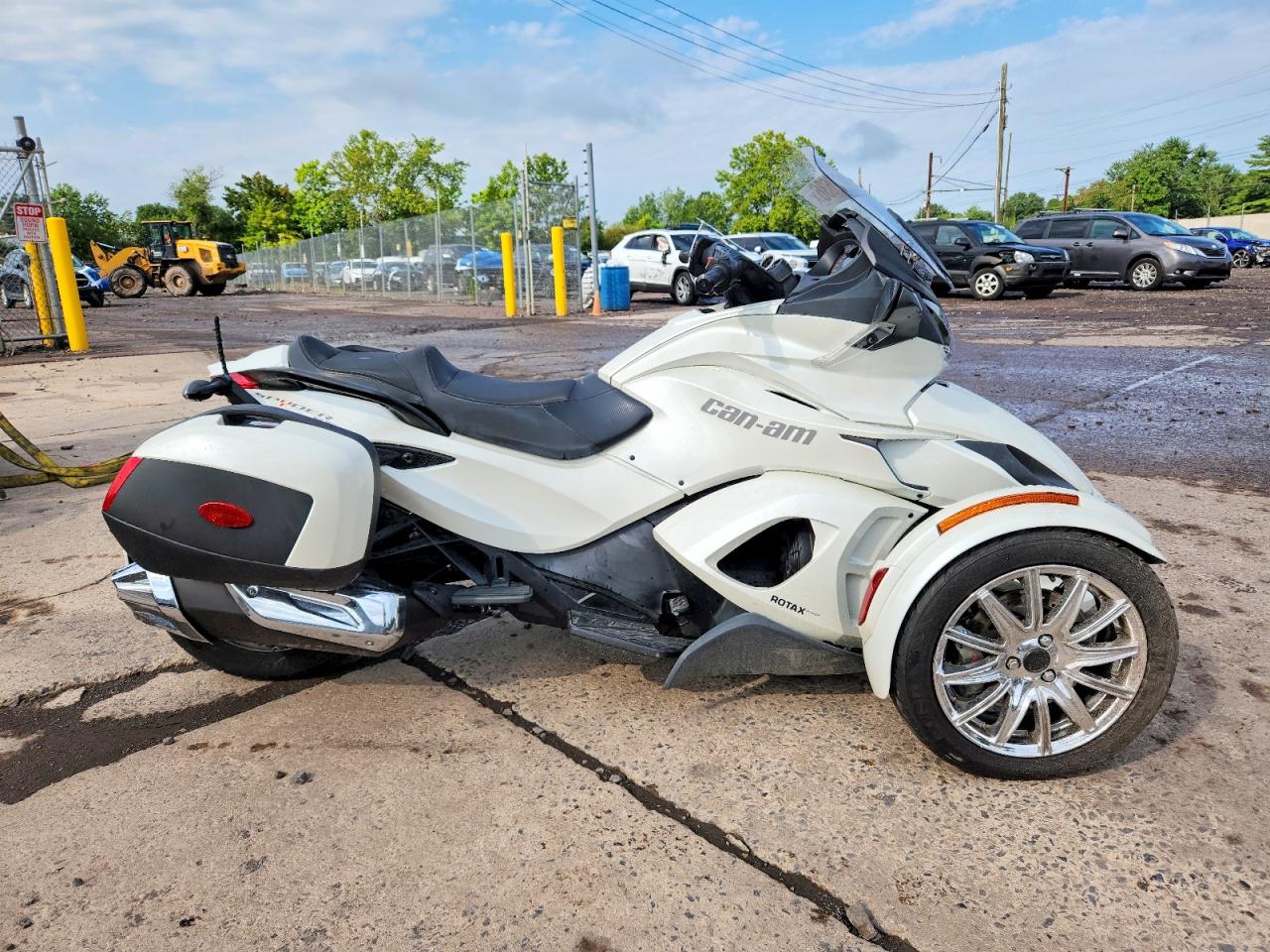 2015 CAN-AM SPYDER — RSDT
