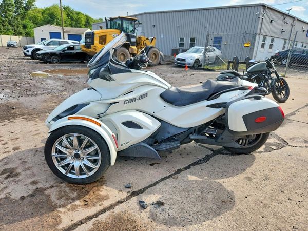 2015 CAN-AM SPYDER — LSDT