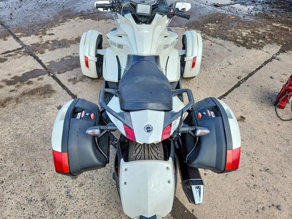 2015 CAN-AM SPYDER — ARTF