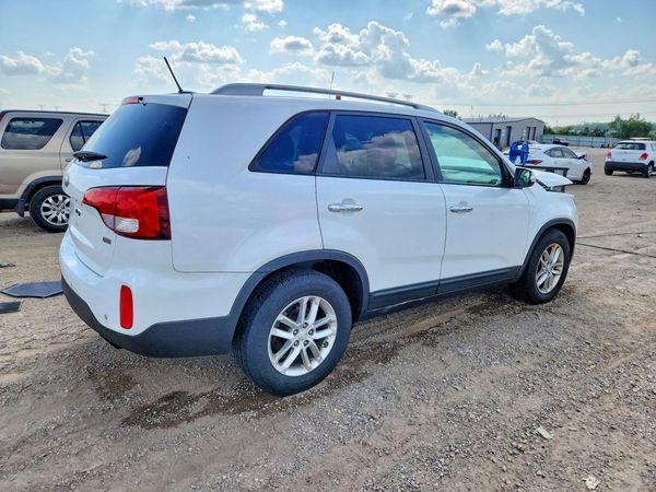 2014 KIA SORENTO Base/ LX
