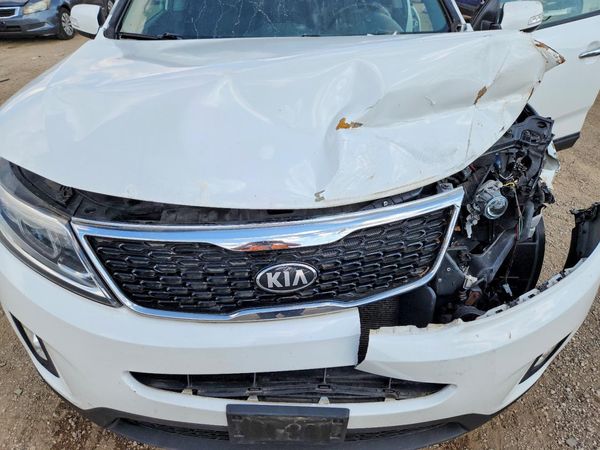 2014 KIA SORENTO Base/ LX
