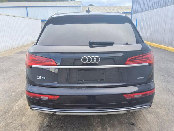 2021 AUDI Q5 quattro Premium Plus — DIRR