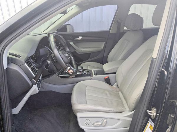 2021 AUDI Q5 quattro Premium Plus — DENT