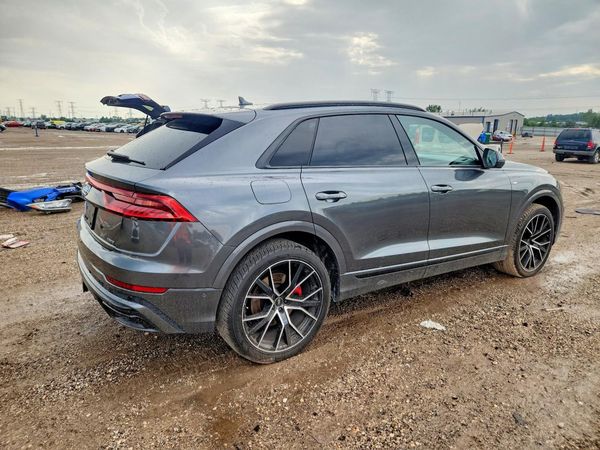 2021 AUDI Q8