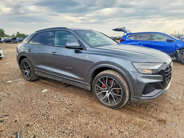 2021 AUDI Q8