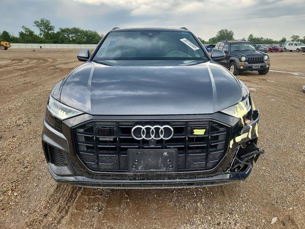 2021 AUDI Q8