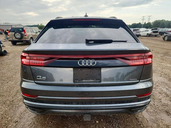 2021 AUDI Q8