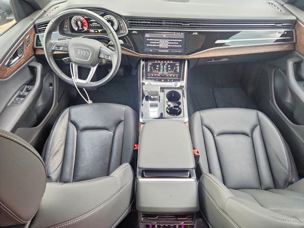 2021 AUDI Q8