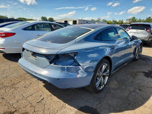 2024 AUDI E-TRON GT
