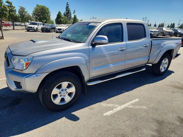 2015 TOYOTA TACOMA Delux Grade